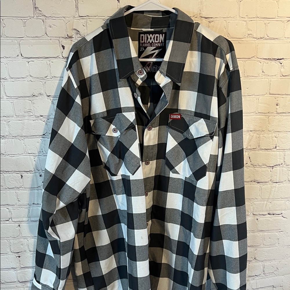 2X DIXXON Pinnacle Men's Checkered Black and White Shirt. Exc condition